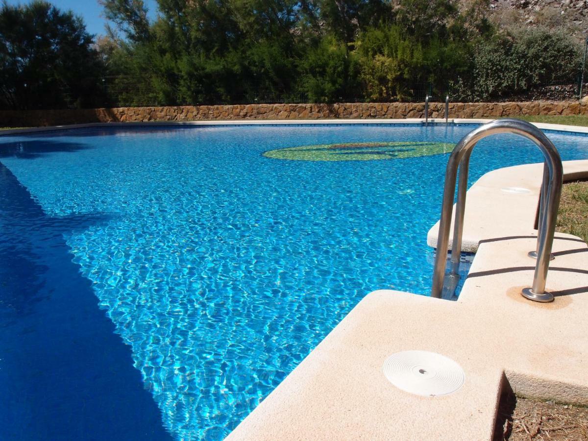 Apartamento Tranquilo Cerca De Buena Piscina Y Con Buen Aire Acondicionado Aguilas Bagian luar foto