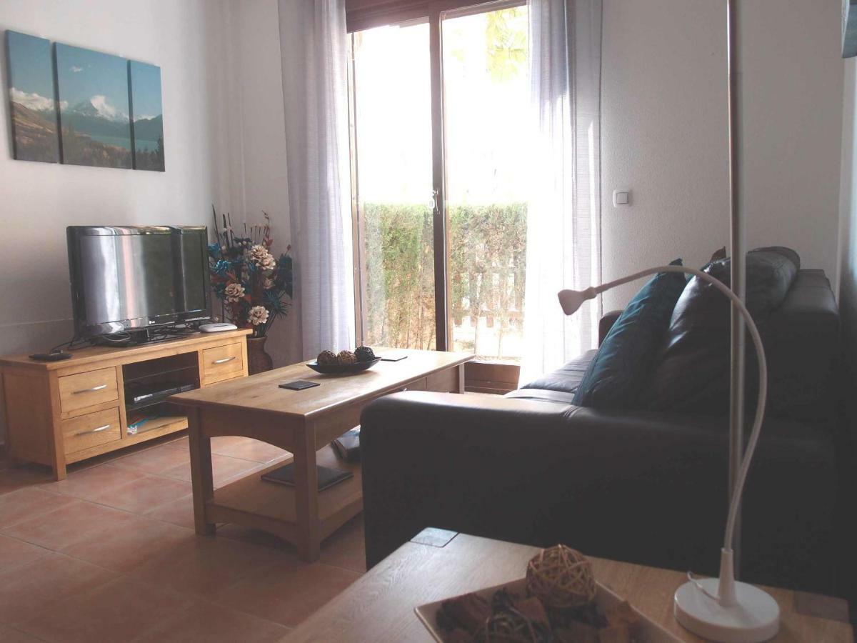 Apartamento Tranquilo Cerca De Buena Piscina Y Con Buen Aire Acondicionado Aguilas Bagian luar foto